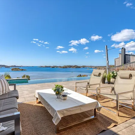 Exclusive House With Panoramic Views And Swimming Pool 펜션 크리스티안산